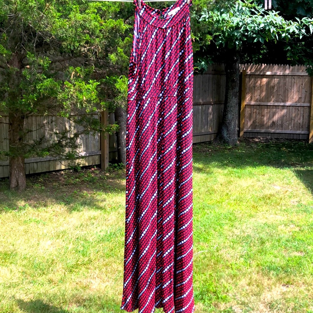 Flattering maxi with fun pattern and neckline